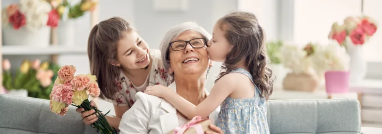 Prezent na Dzień Babci – dlaczego naturalne zestawy to najlepszy wybór?